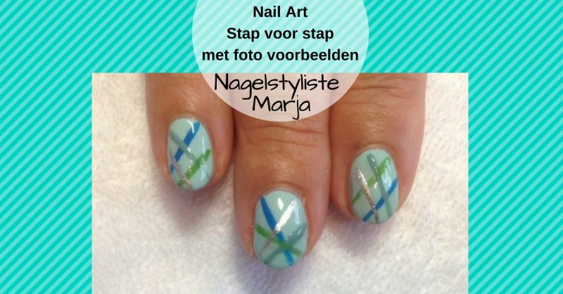 Zelf Nail Art zetten met foto voorbeelden #1. 3 vingers met streep Nail Art